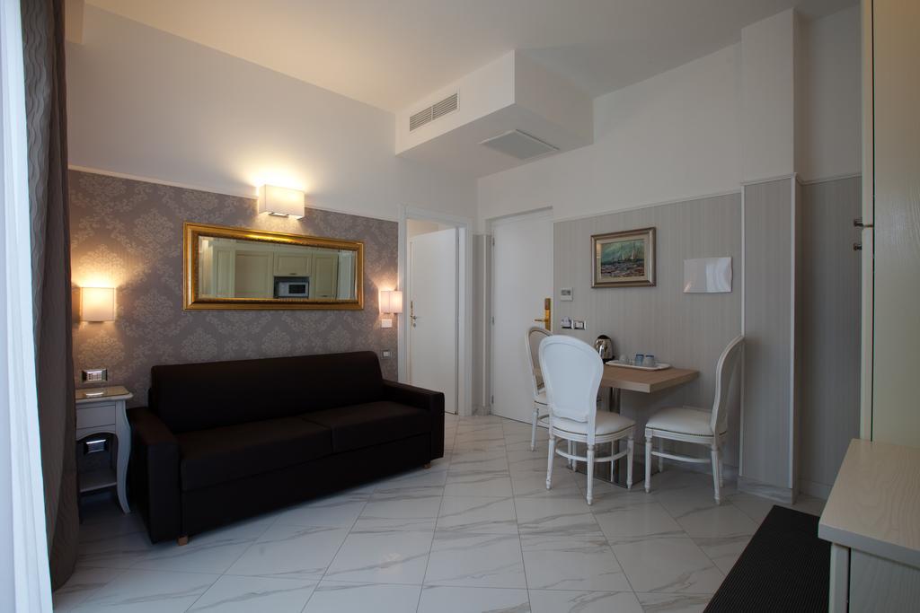 Hotel Residence Villa Del Mare Римини Екстериор снимка