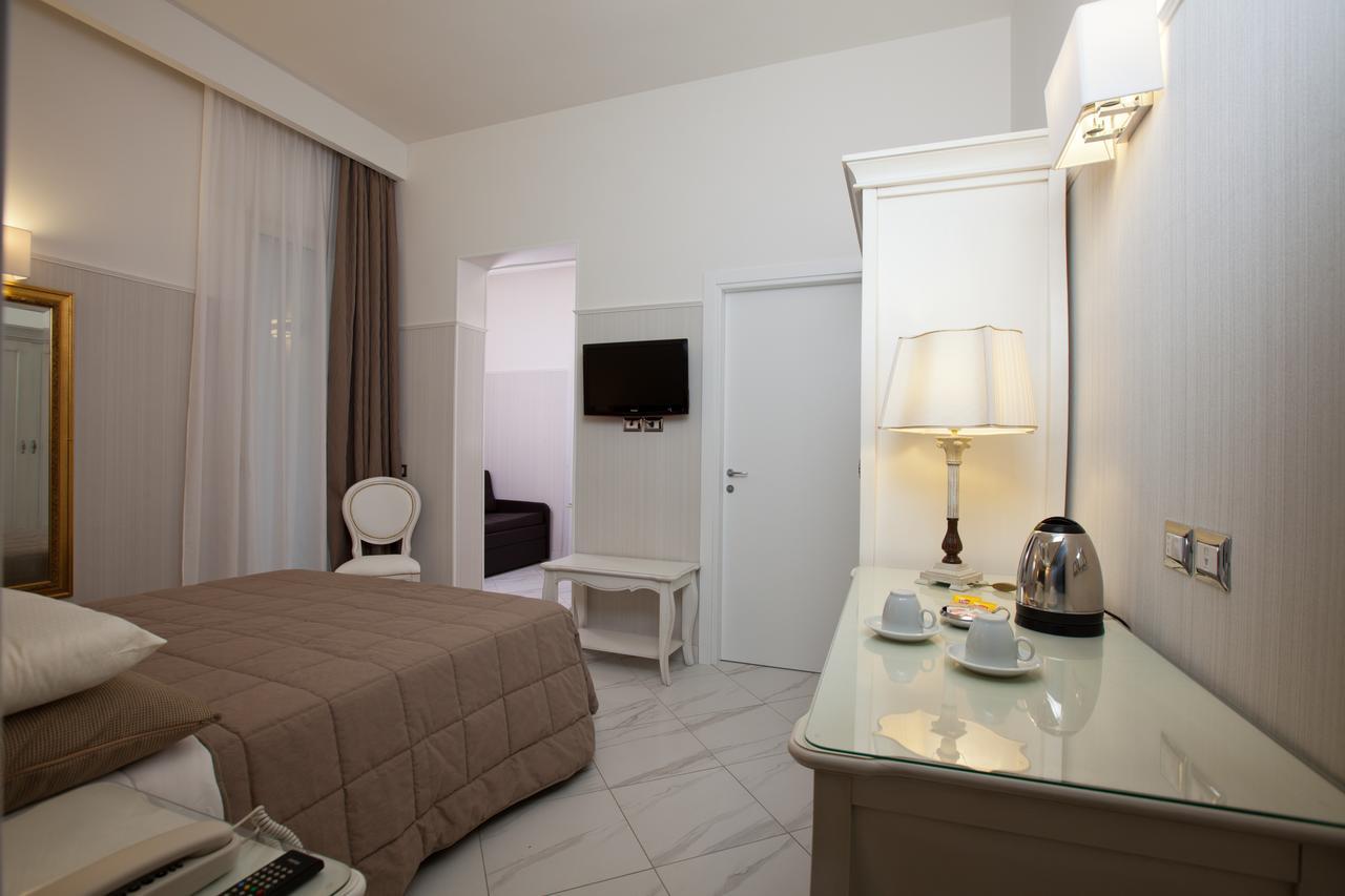 Hotel Residence Villa Del Mare Римини Екстериор снимка